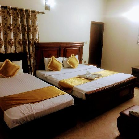 Luxury Living Rooms Near Agha Khan, Millennium, Nueplex Karachi Exterior foto