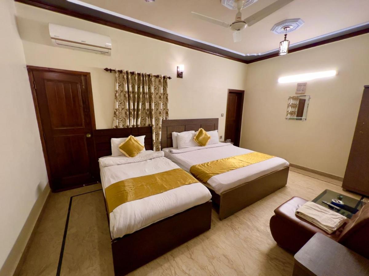 Luxury Living Rooms Near Agha Khan, Millennium, Nueplex Karachi Exterior foto