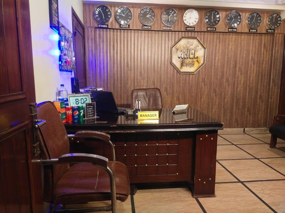 Luxury Living Rooms Near Agha Khan, Millennium, Nueplex Karachi Exterior foto