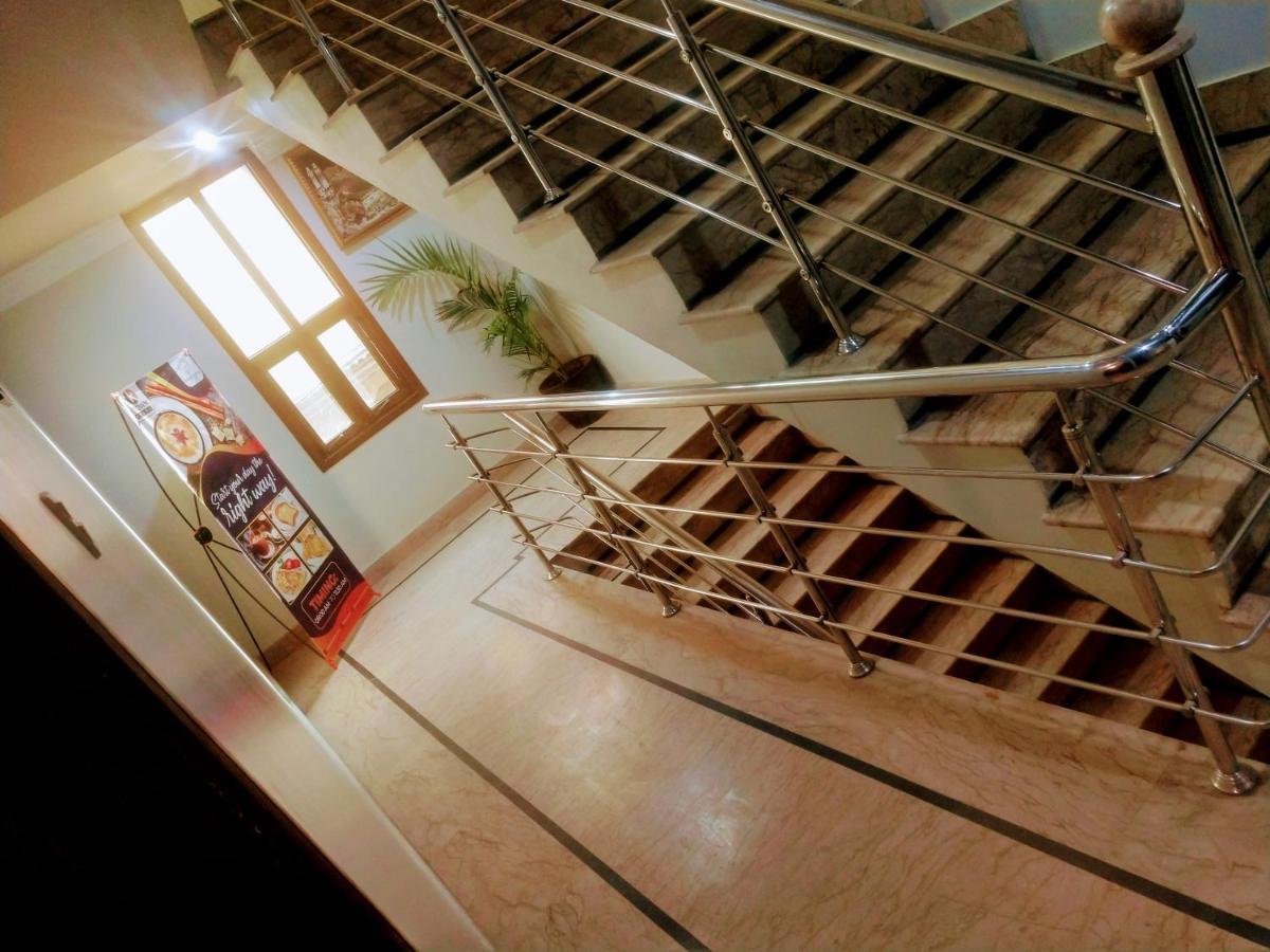 Luxury Living Rooms Near Agha Khan, Millennium, Nueplex Karachi Cameră foto